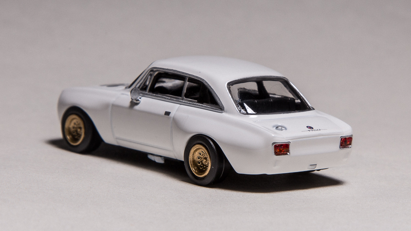 Illustration for article titled WHITE. Alfa Romeo 1750 GT Am.